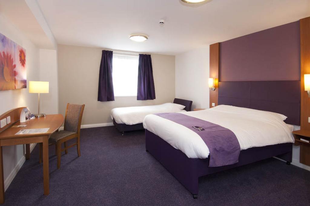 Premier Inn London Leicester Square Room photo